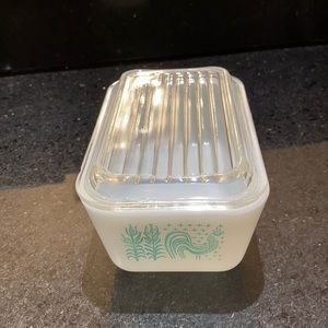 Pyrex Butterprint 1.5 pint Refrigerator Dish